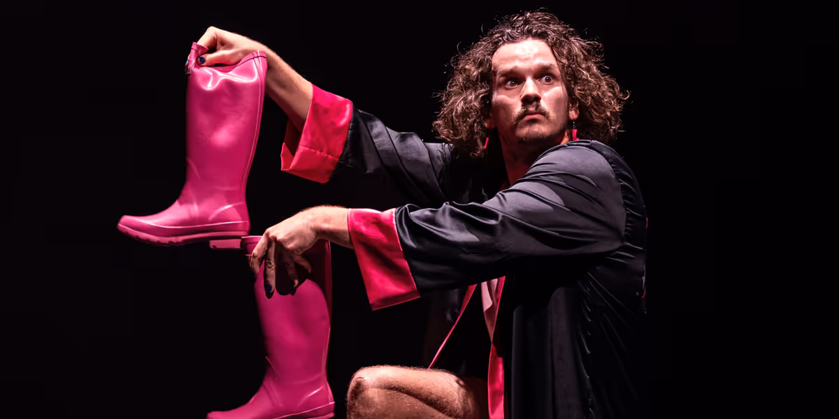 Edinburgh Festival Fringe 2026 Review: Harvey Cobb: Pink Boots and an Alcoholic Sock Puppet - Big Belly at Underbelly, Cowgate